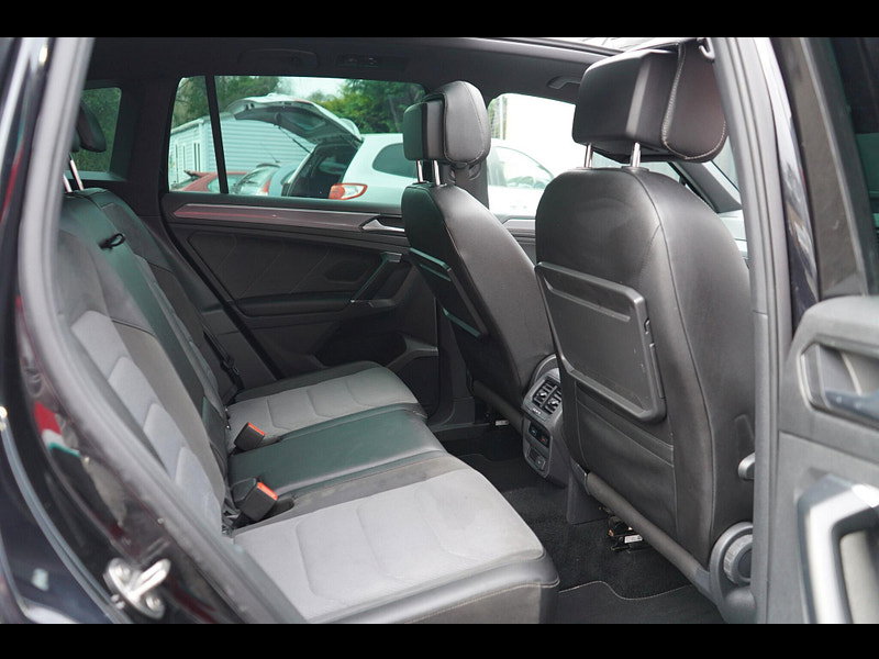 Volkswagen Tiguan 2.0 TSI R-Line SUV 5dr Petrol DSG 4Motion Euro 6 (s/s) (180 ps)