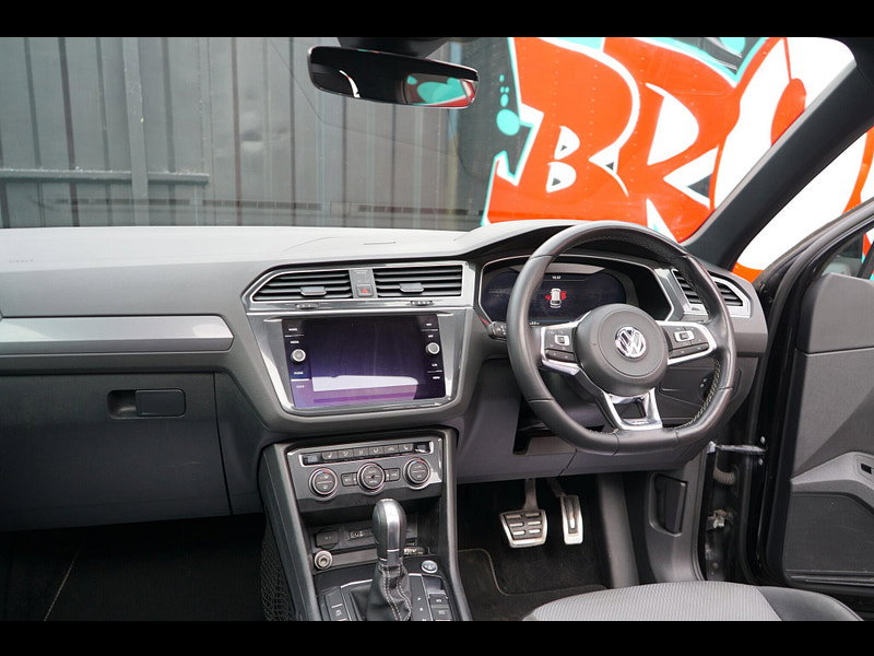 Volkswagen Tiguan 2.0 TSI R-Line SUV 5dr Petrol DSG 4Motion Euro 6 (s/s) (180 ps)