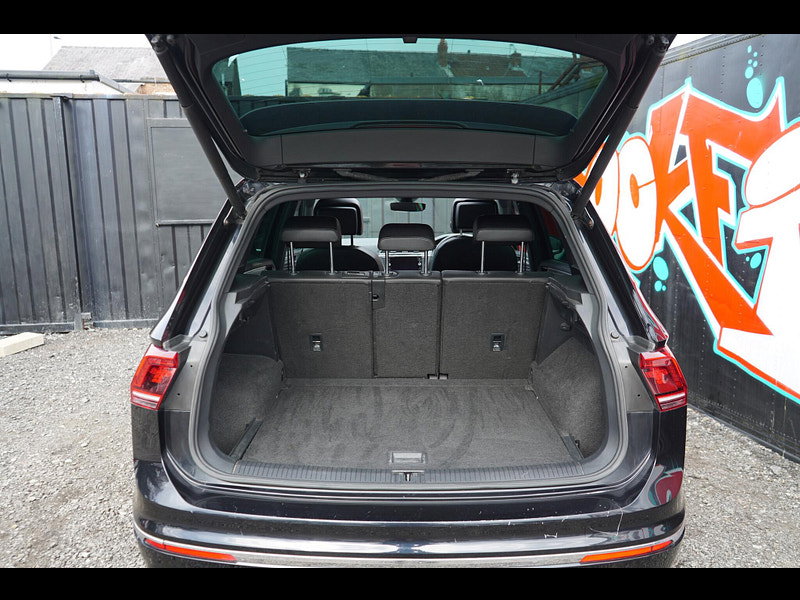 Volkswagen Tiguan 2.0 TSI R-Line SUV 5dr Petrol DSG 4Motion Euro 6 (s/s) (180 ps)