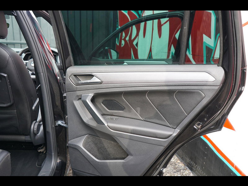 Volkswagen Tiguan 2.0 TSI R-Line SUV 5dr Petrol DSG 4Motion Euro 6 (s/s) (180 ps)