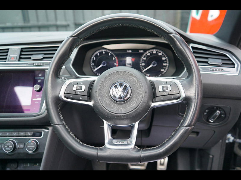 Volkswagen Tiguan 2.0 TSI R-Line SUV 5dr Petrol DSG 4Motion Euro 6 (s/s) (180 ps)