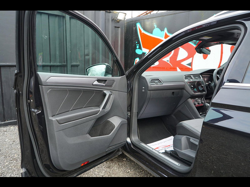 Volkswagen Tiguan 2.0 TSI R-Line SUV 5dr Petrol DSG 4Motion Euro 6 (s/s) (180 ps)