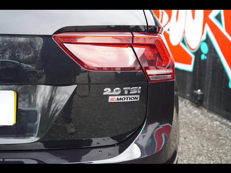 Volkswagen Tiguan 2.0 TSI R-Line SUV 5dr Petrol DSG 4Motion Euro 6 (s/s) (180 ps)