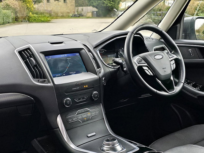 Ford Galaxy 2.5h Duratec Titanium MPV 5dr Petrol Hybrid CVT Euro 6 (s/s) (190 ps)