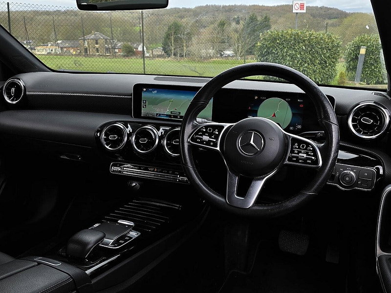 Mercedes-Benz A Class 1.3 A180 Sport (Executive) Hatchback 5dr Petrol 7G-DCT Euro 6 (s/s) (136 ps)