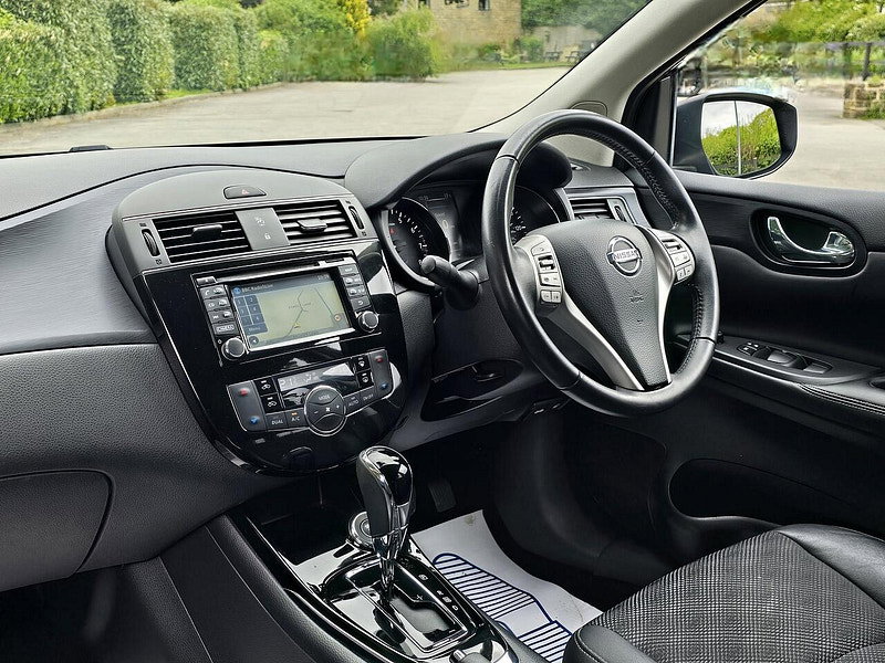 Nissan Pulsar 1.2 DIG-T N-Connecta Hatchback 5dr Petrol XTRON Euro 6 (s/s) (115 ps)