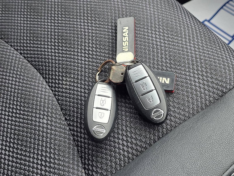 Nissan Pulsar 1.2 DIG-T N-Connecta Hatchback 5dr Petrol XTRON Euro 6 (s/s) (115 ps)