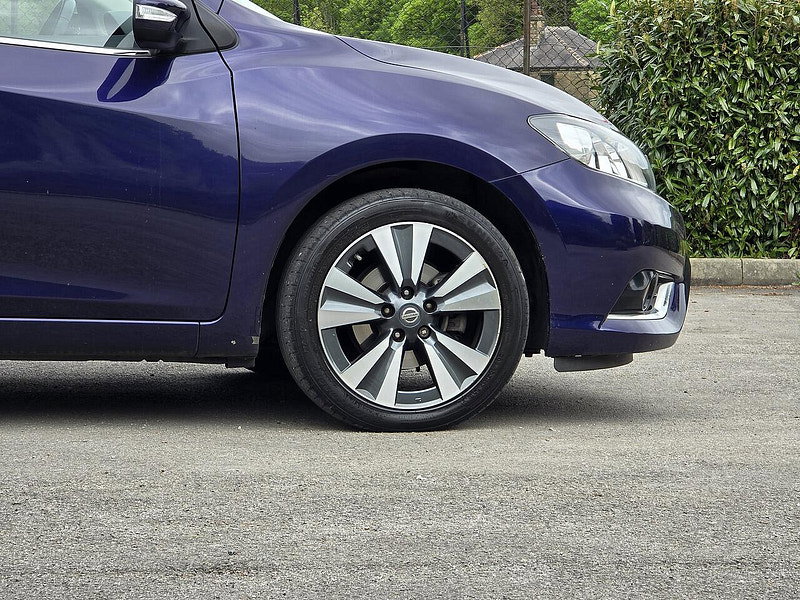 Nissan Pulsar 1.2 DIG-T N-Connecta Hatchback 5dr Petrol XTRON Euro 6 (s/s) (115 ps)