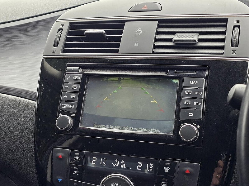Nissan Pulsar 1.2 DIG-T N-Connecta Hatchback 5dr Petrol XTRON Euro 6 (s/s) (115 ps)