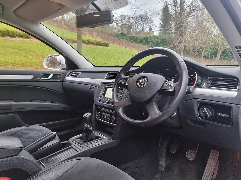 Skoda Superb TDI Tour de France Estate 2.0 Manual Diesel 4x4