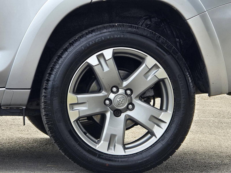 Toyota RAV4 2.2 D-CAT SR SUV 5dr Diesel Auto 4WD Euro 5 (150 ps)