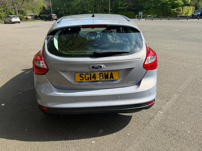 Ford Focus 1.0T EcoBoost Titanium Navigator Euro 5 (s/s) 5dr