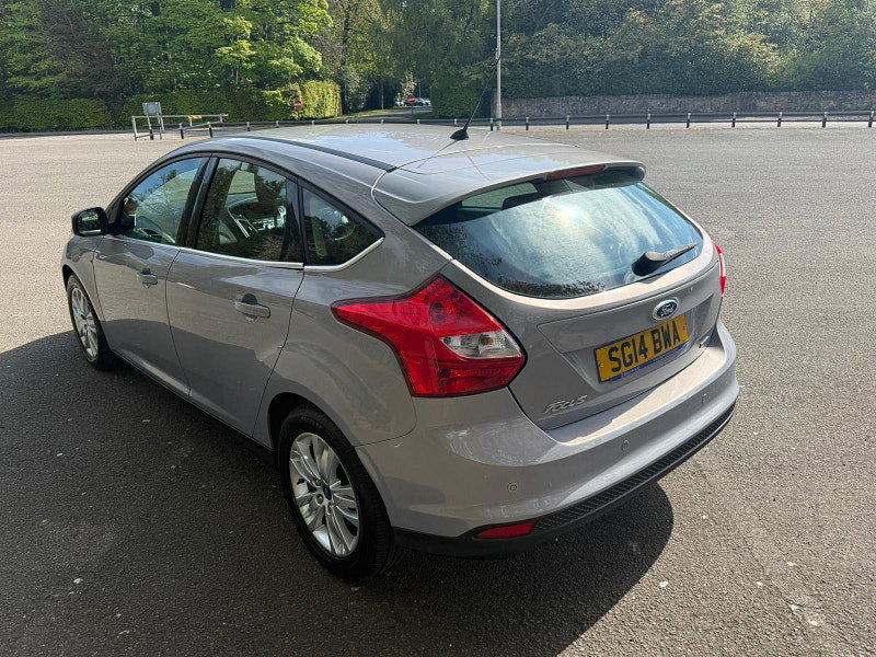 Ford Focus 1.0T EcoBoost Titanium Navigator Euro 5 (s/s) 5dr
