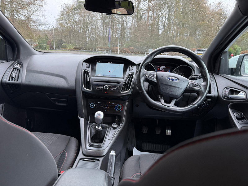 Ford Focus 1.5 TDCi ST-Line Euro 6 (s/s) 5dr