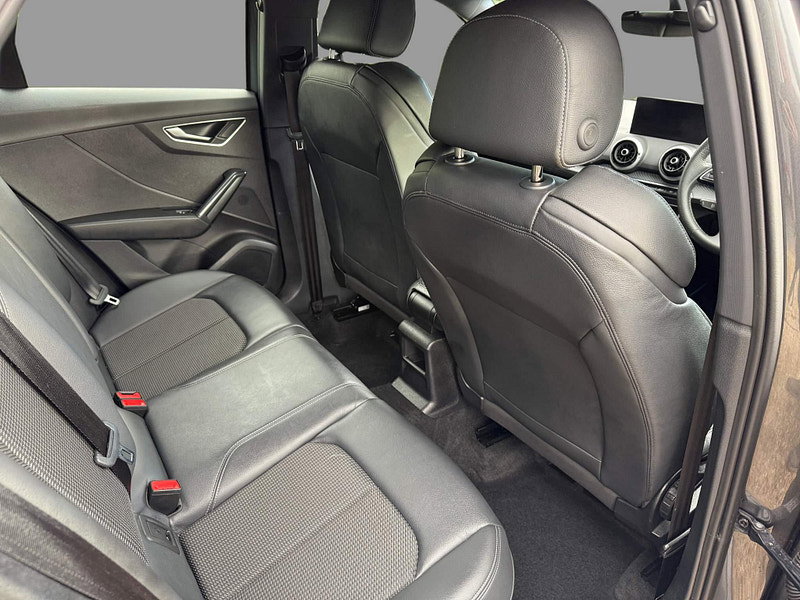 Audi Q2 automatic TFSI S LINE
