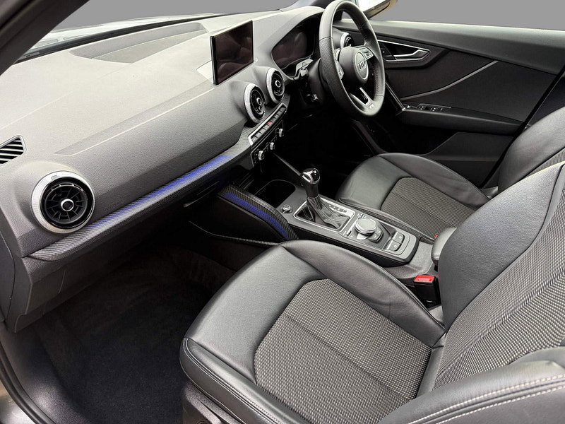 Audi Q2 automatic TFSI S LINE