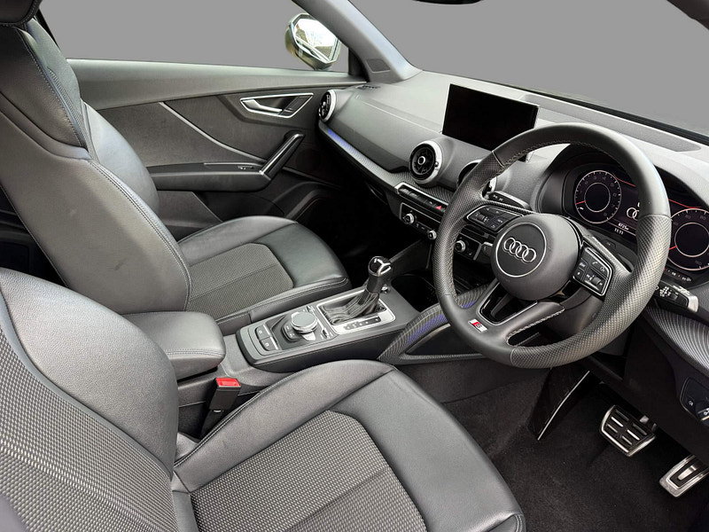 Audi Q2 automatic TFSI S LINE