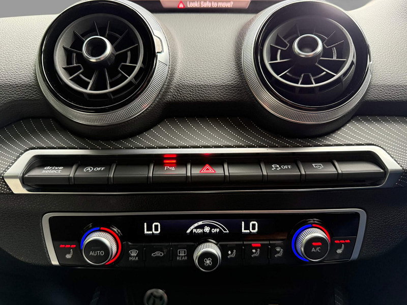 Audi Q2 automatic TFSI S LINE