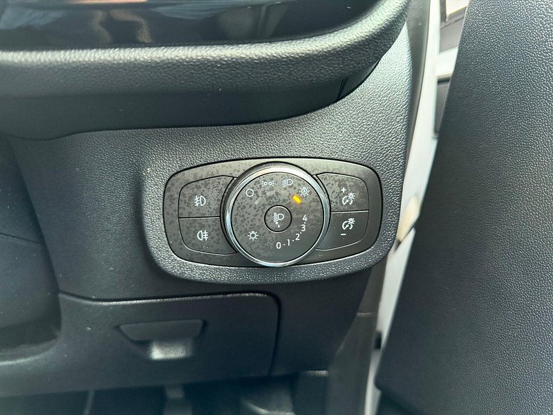Ford Fiesta TITANIUM MHEV