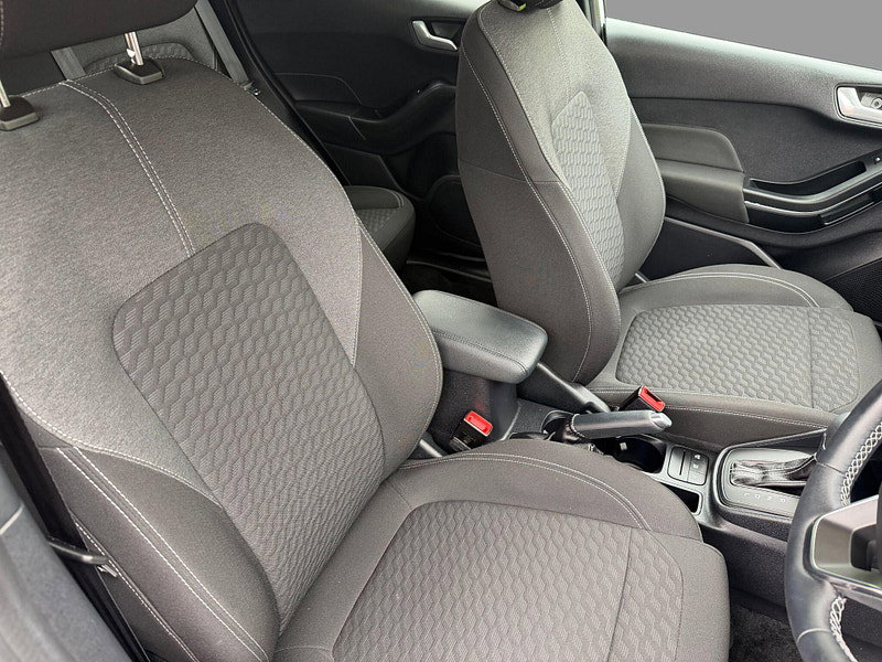 Ford Fiesta TITANIUM MHEV
