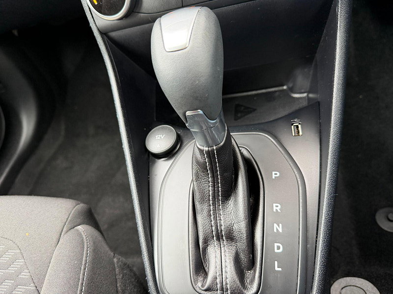 Ford Fiesta TITANIUM MHEV