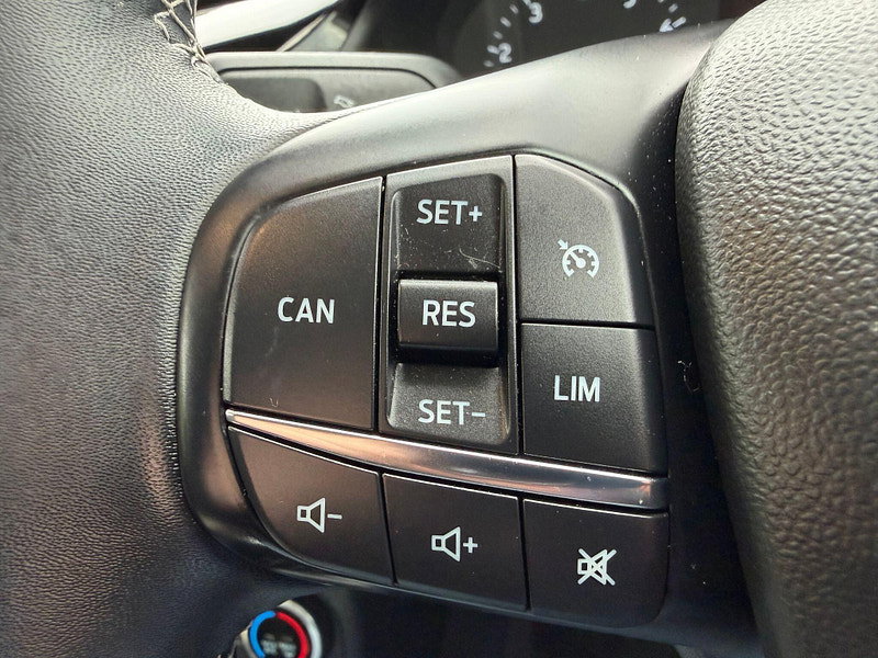Ford Fiesta TITANIUM MHEV