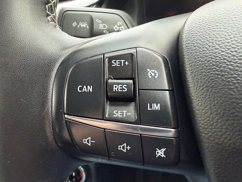 Ford Fiesta TITANIUM X MHEV