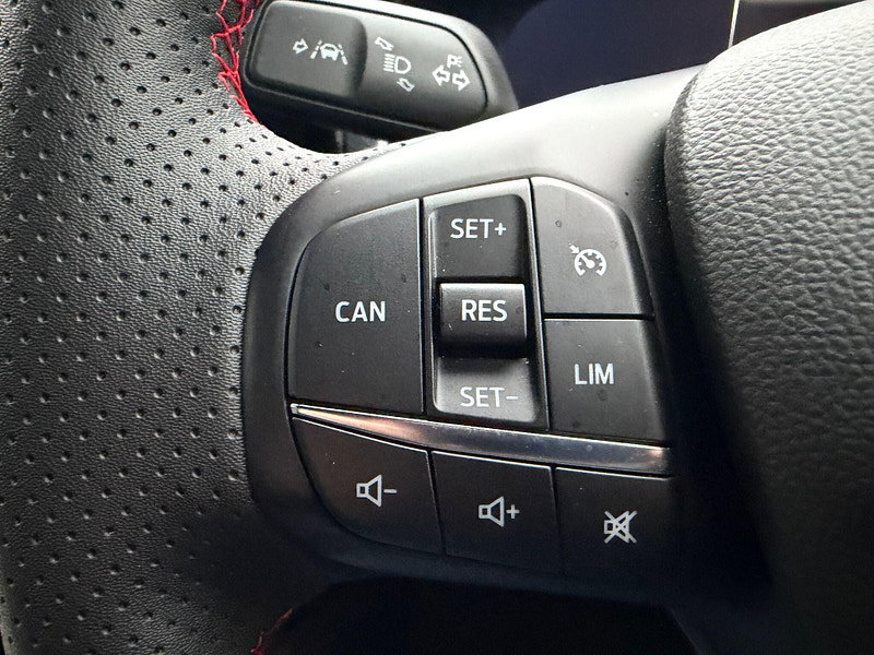 Ford Focus ST-LINE X