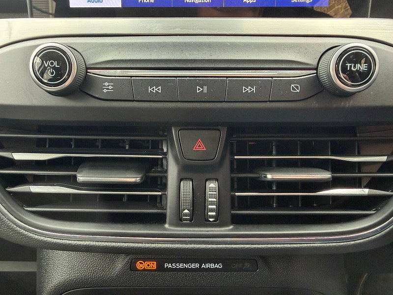 Ford Focus TITANIUM EDITION MHEV