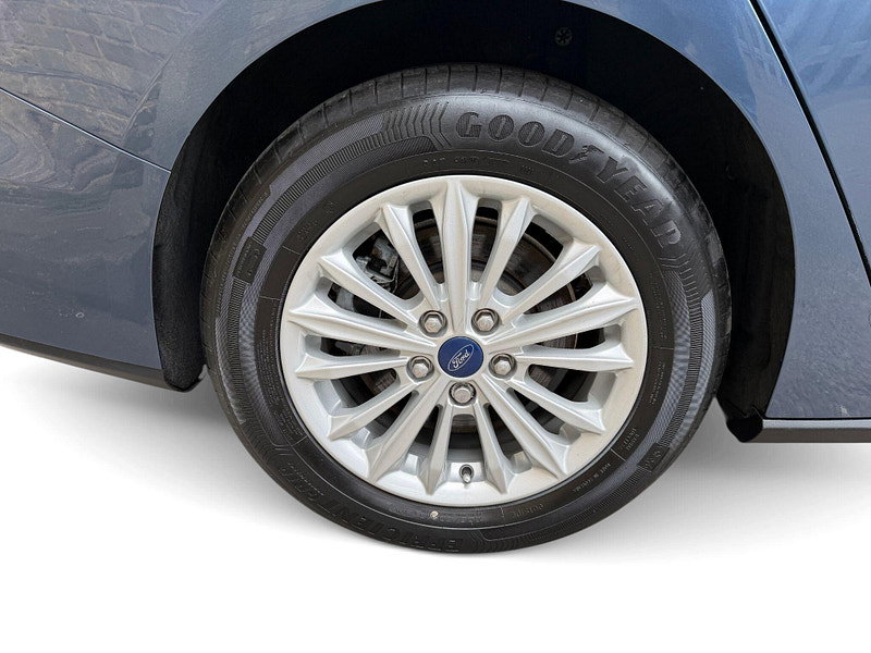 Ford Focus TITANIUM EDITION MHEV