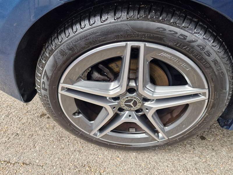 Mercedes-Benz B-Class B 200 D AMG LINE EXECUTIVE