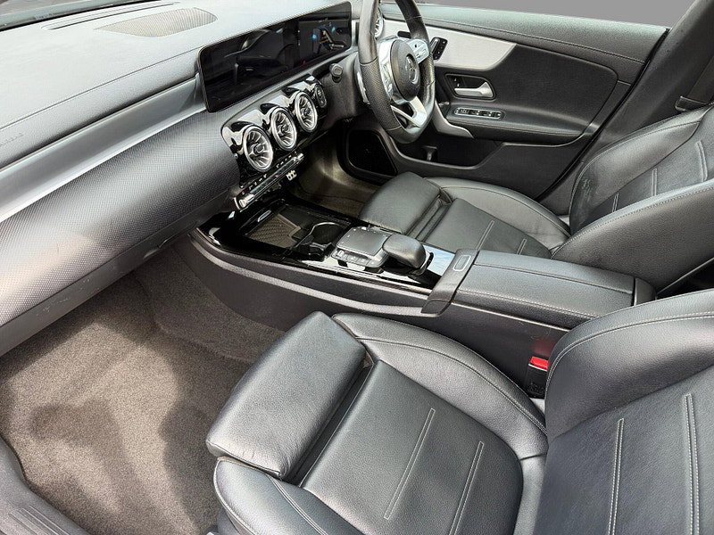 Mercedes Cla CLA 180 AMG LINE PREMIUM PLUS