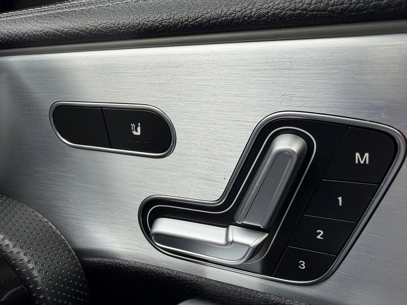 Mercedes Cla CLA 180 AMG LINE PREMIUM PLUS