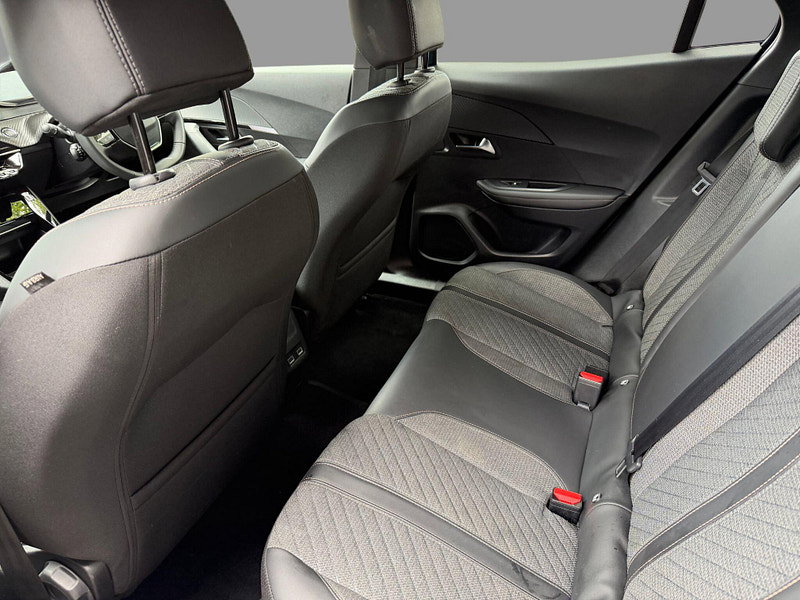 Peugeot 2008 PURETECH EAT8 S/S ALLURE