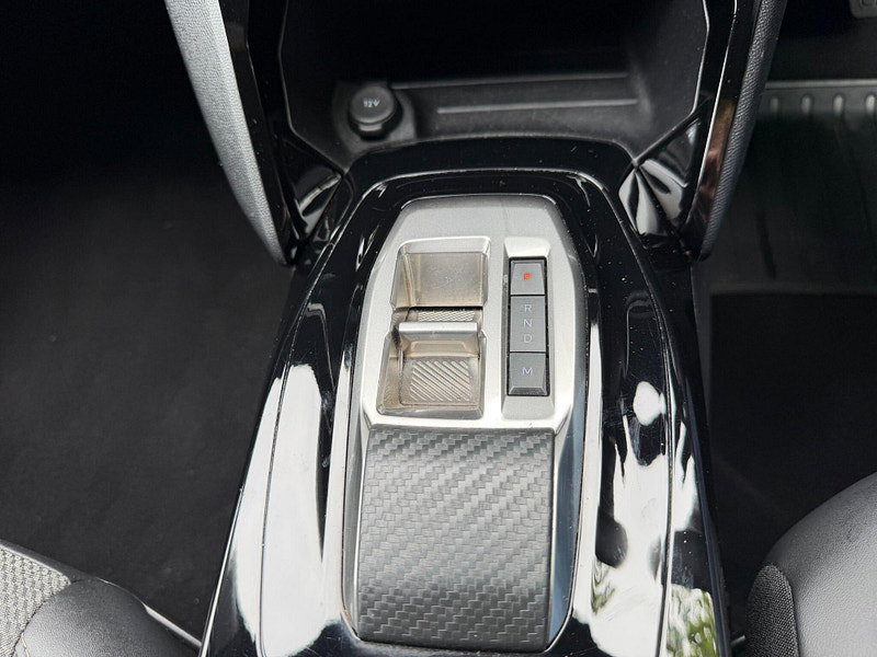 Peugeot 2008 PURETECH EAT8 S/S ALLURE