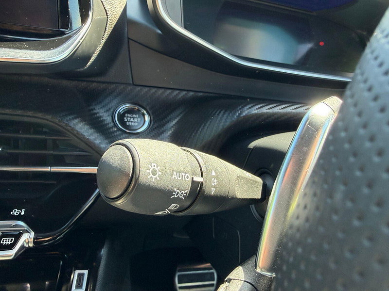 Peugeot 2008 PURETECH EAT8 S/S GT