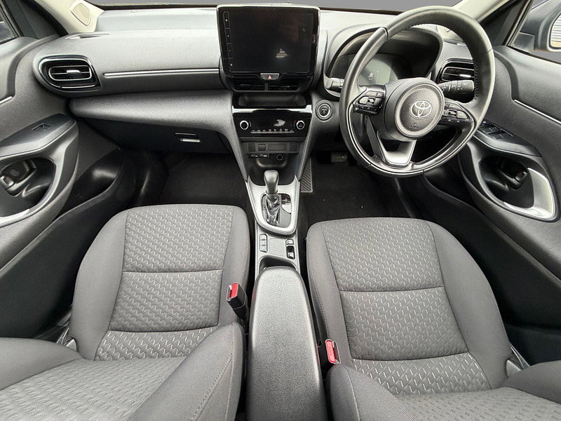 Toyota Yaris cross automatic ICON