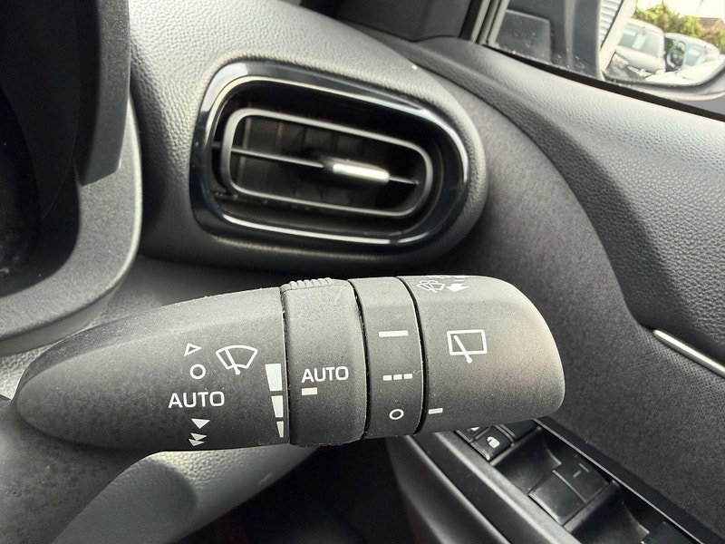 Toyota Yaris cross automatic ICON