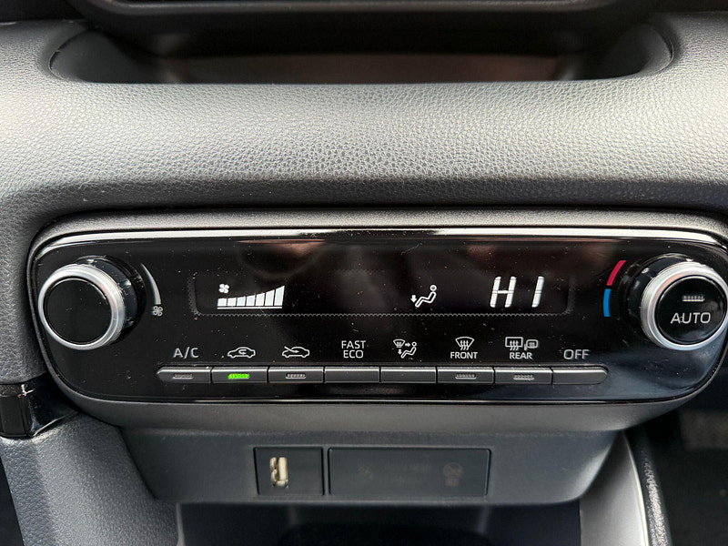 Toyota Yaris DESIGN FHEV