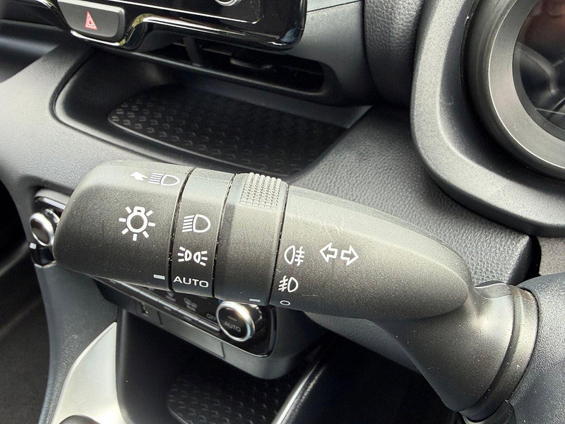 Toyota Yaris DESIGN FHEV