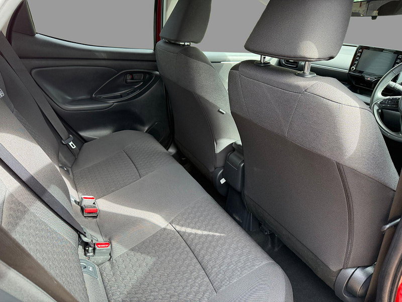 Toyota Yaris DESIGN FHEV