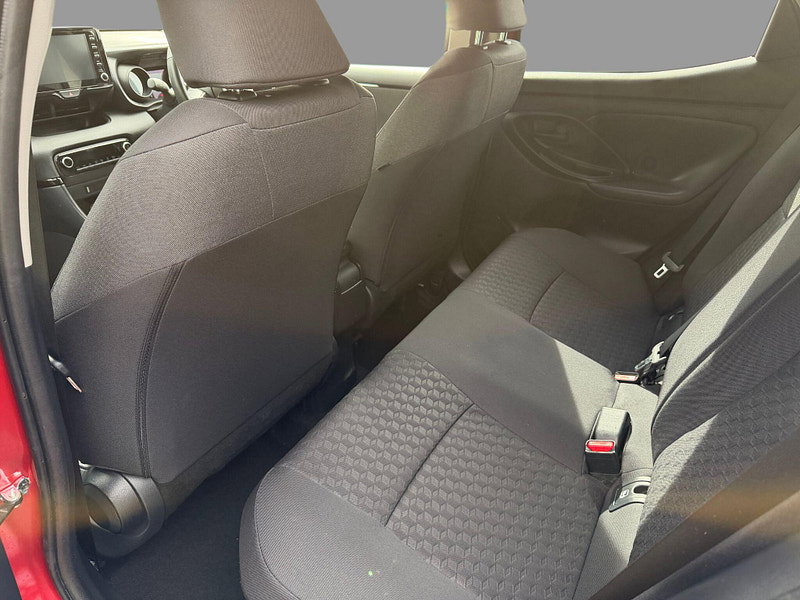 Toyota Yaris DESIGN FHEV