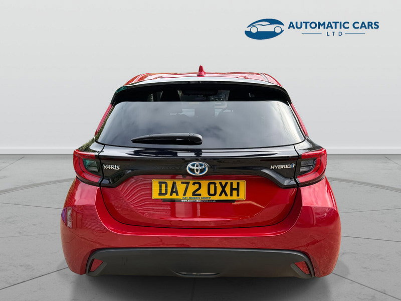 Toyota Yaris DESIGN FHEV