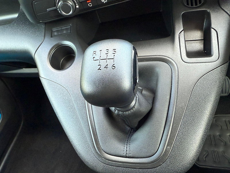 Vauxhall Combo Life EDITION XL S/S Wheel Chair Adapted 2 Seater