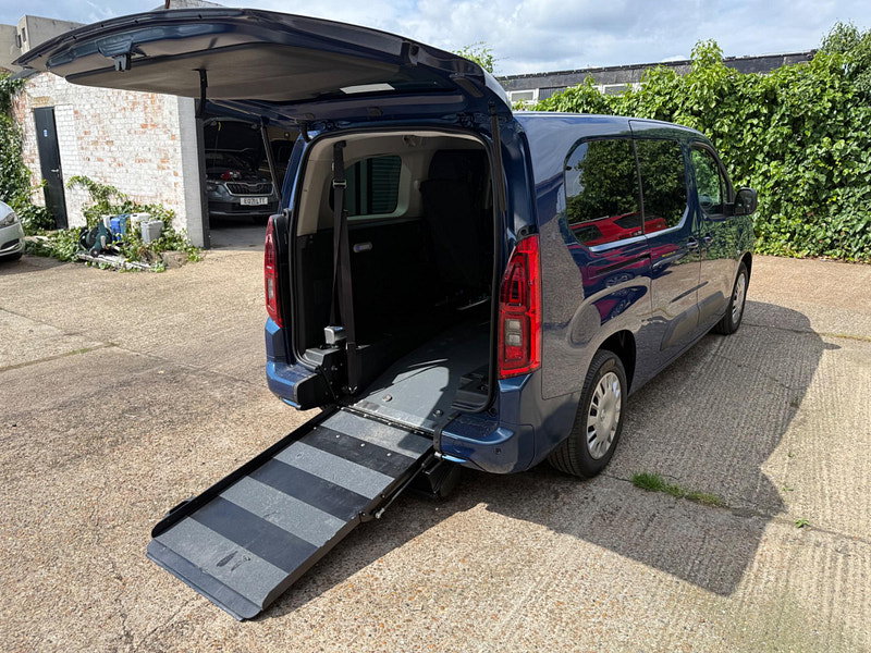 Vauxhall Combo Life EDITION XL S/S Wheel Chair Adapted 2 Seater