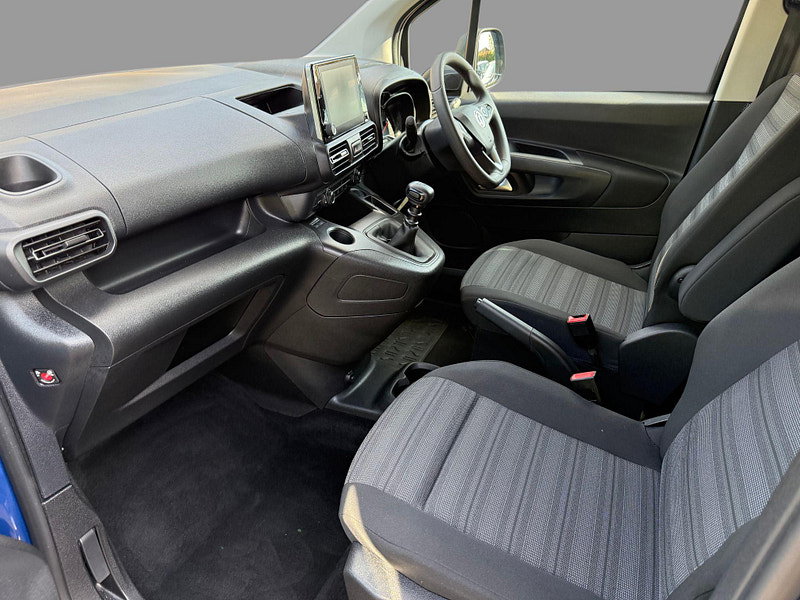 Vauxhall Combo Life EDITION XL S/S Wheel Chair Adapted 2 Seater