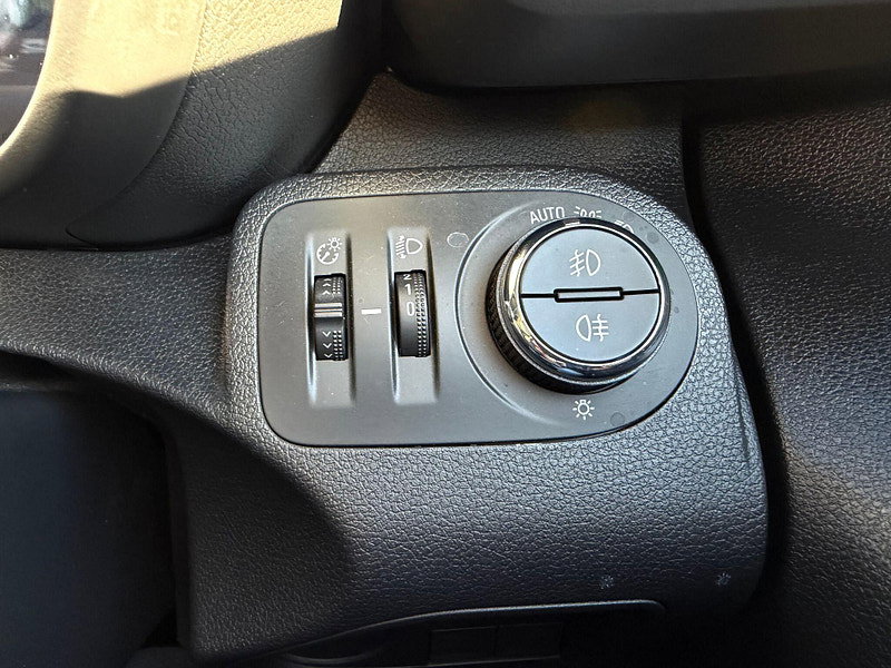 Vauxhall Combo Life SE XL S/S WAV Conversion