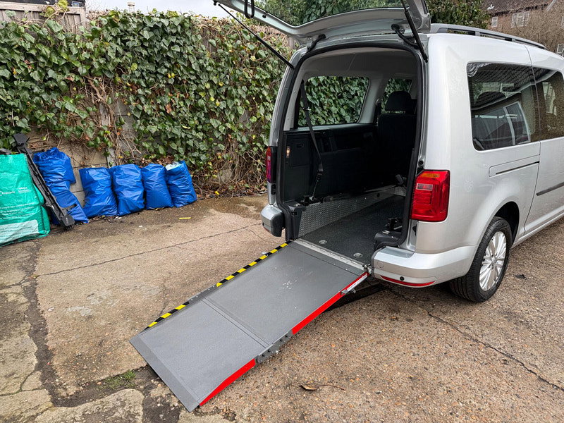 Volkswagen Caddy maxi 5 st automatic C20 LIFE TDI Wheel Chair Aadapted