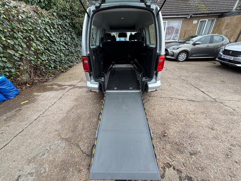 Volkswagen Caddy maxi 5 st automatic C20 LIFE TDI Wheel Chair Aadapted