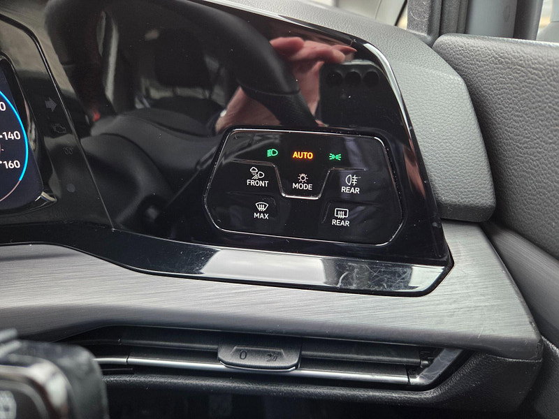 Volkswagen Golf STYLE TSI DSG Automatic